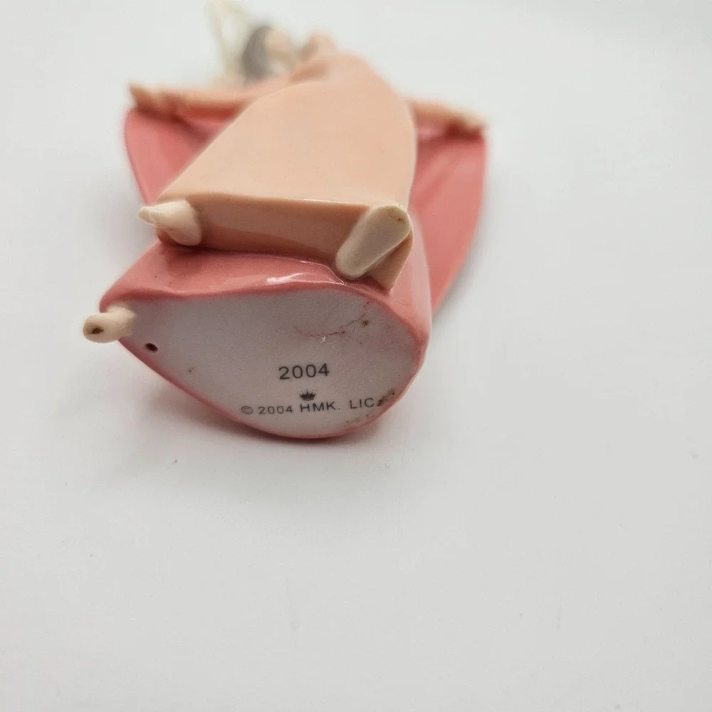 VTG Hallmark 2004‎ Mother & Daughter Porcelain Ornament – Dancing Embrace – HMK